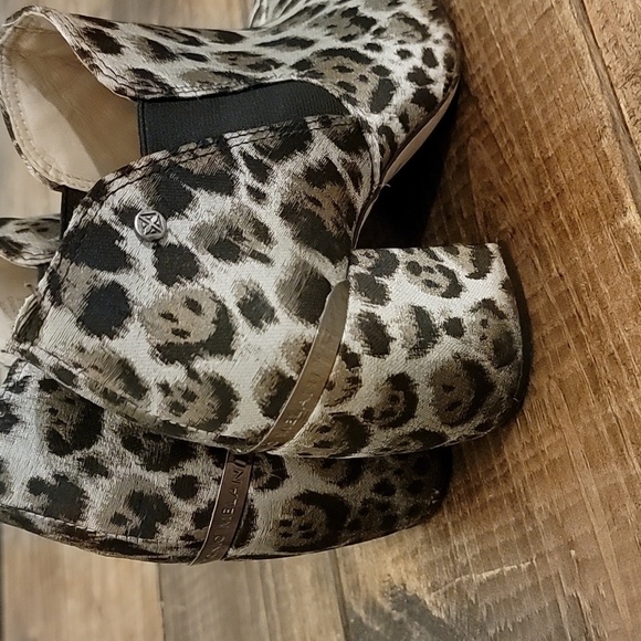 💥ANTONIO MELANI leopard heeled bootie Sz 7 Maxinee - Picture 2 of 6